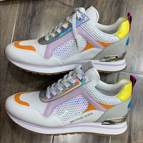 MICHAEL KORS WILMA TRAINER METALLIC PU OPT/SILVER - Picture 16 of 16